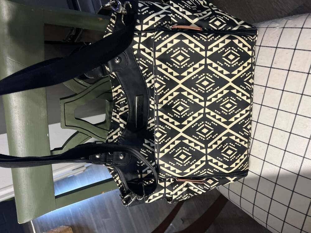 Petunia Pickle Bottom Downtown Tote Diaper Bag Black White Geometric